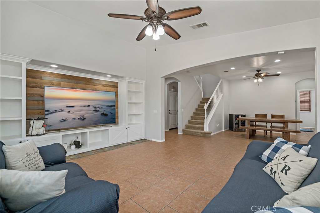391 Cantata Avenue