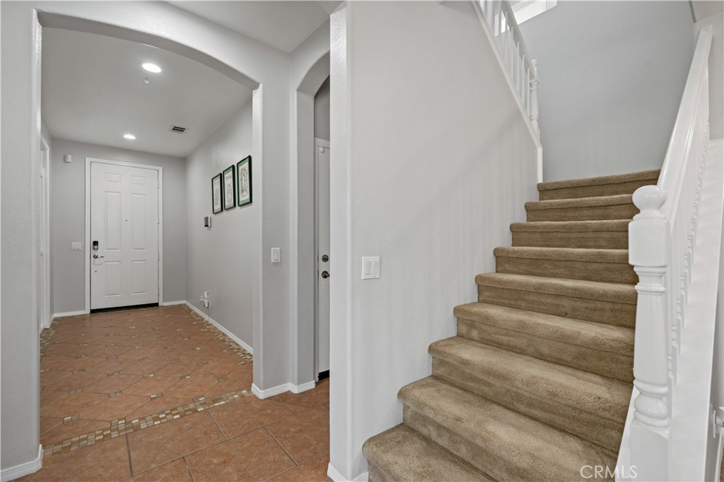 391 Cantata Avenue