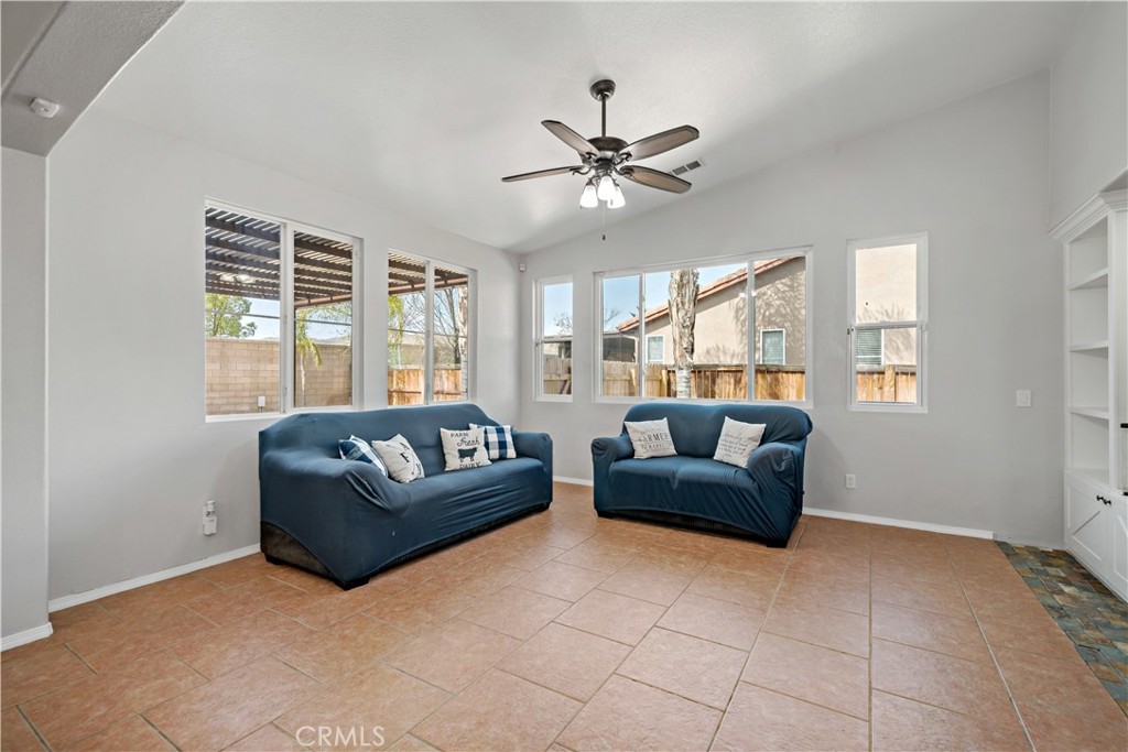 391 Cantata Avenue