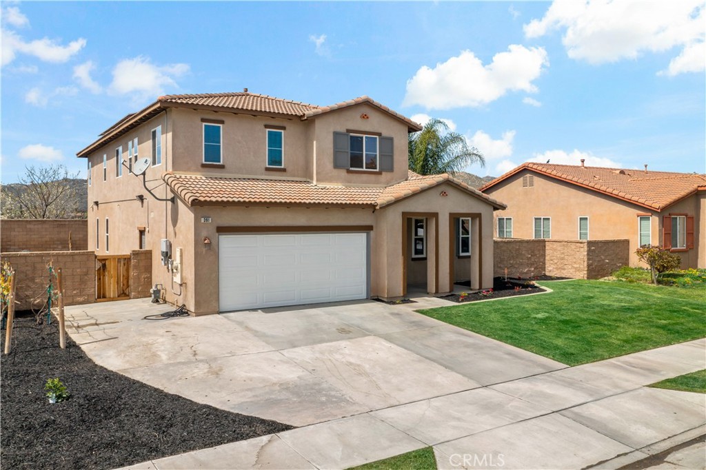 391 Cantata Avenue