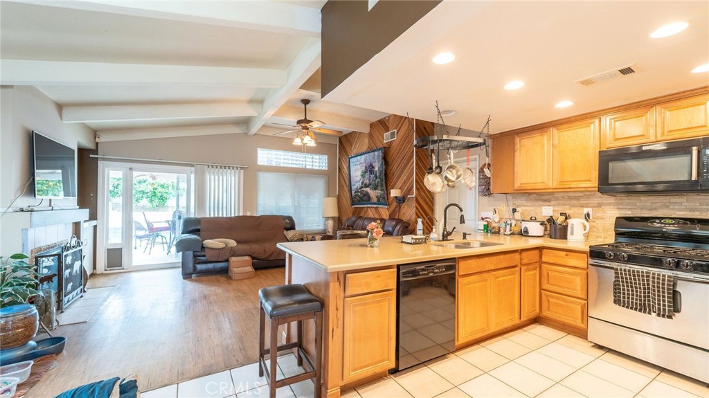 1096 Luna Way