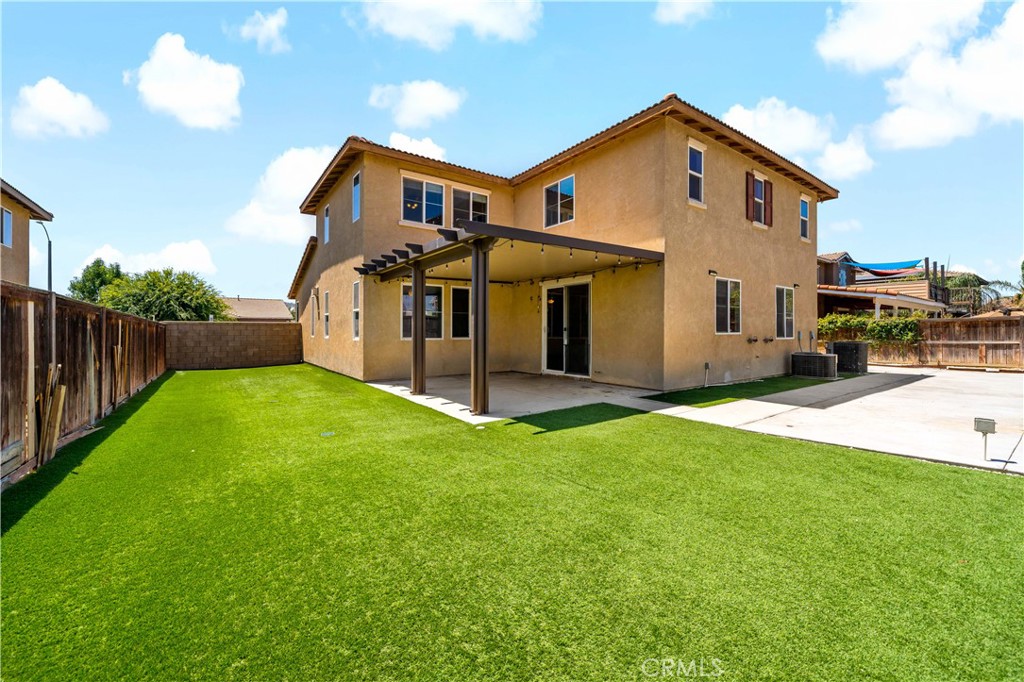 386 Cantata Avenue