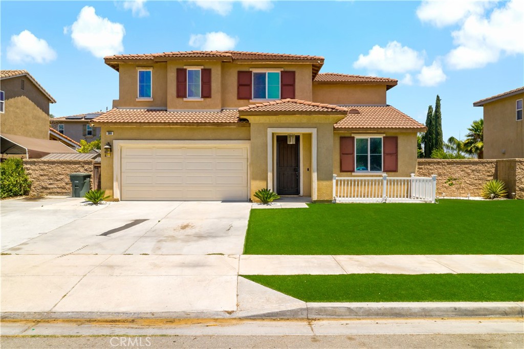 386 Cantata Avenue