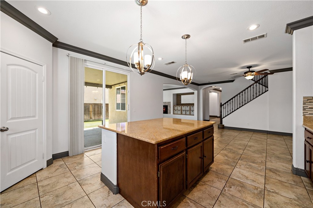 386 Cantata Avenue