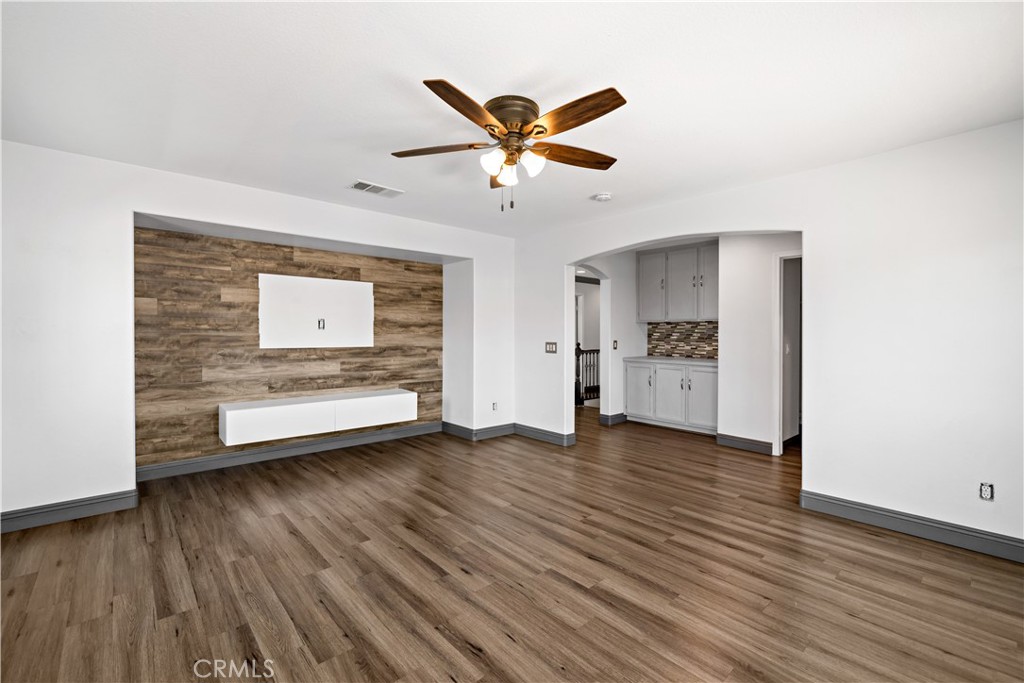 386 Cantata Avenue