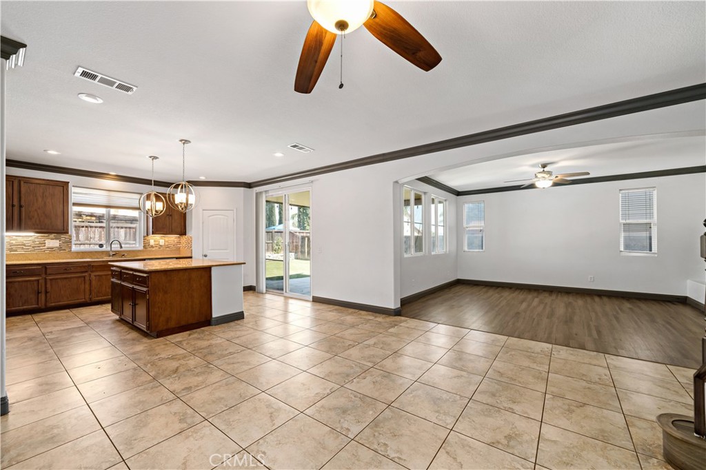 386 Cantata Avenue