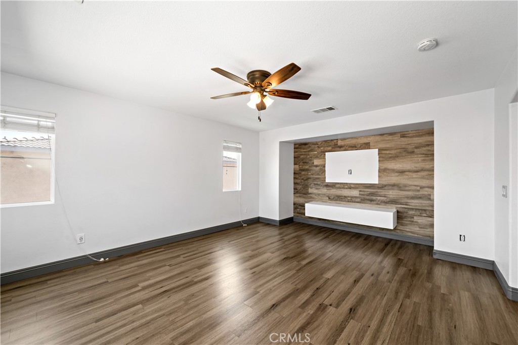 386 Cantata Avenue