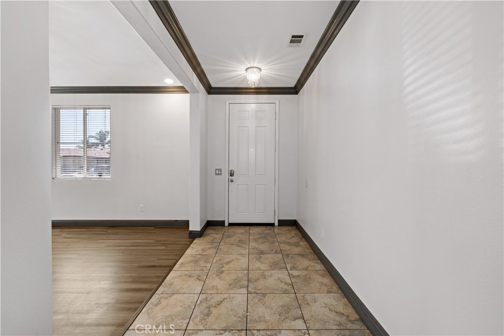386 Cantata Avenue