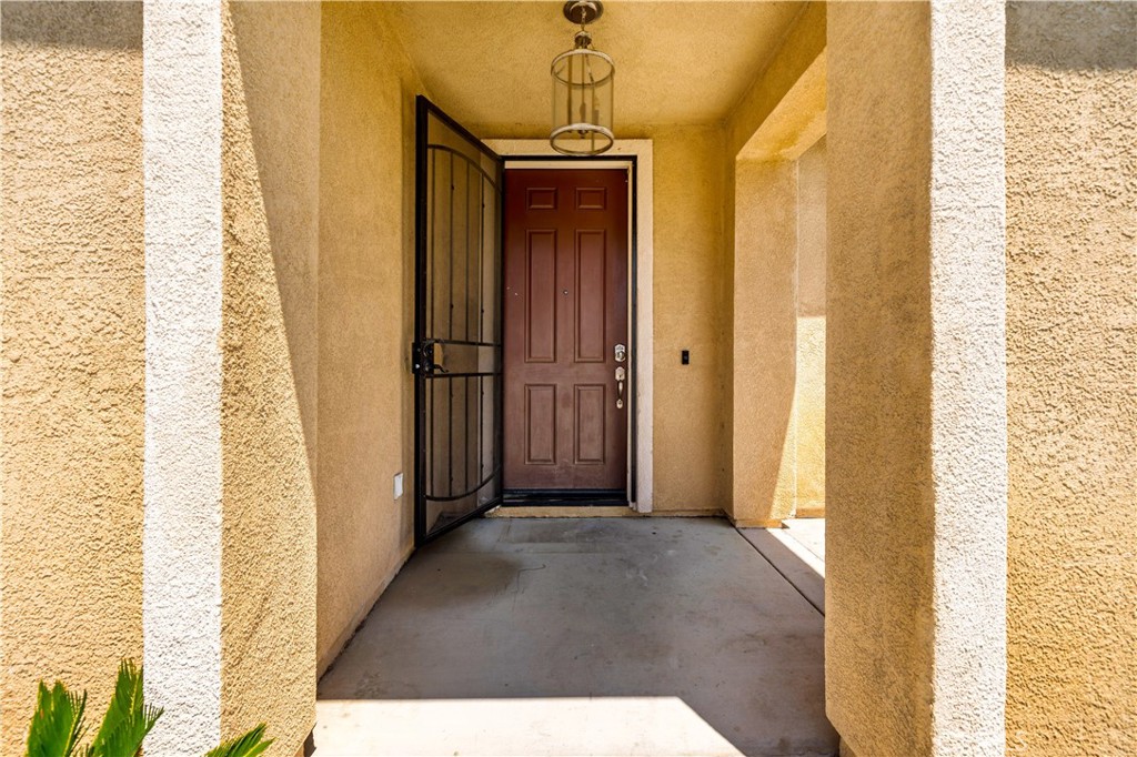 386 Cantata Avenue