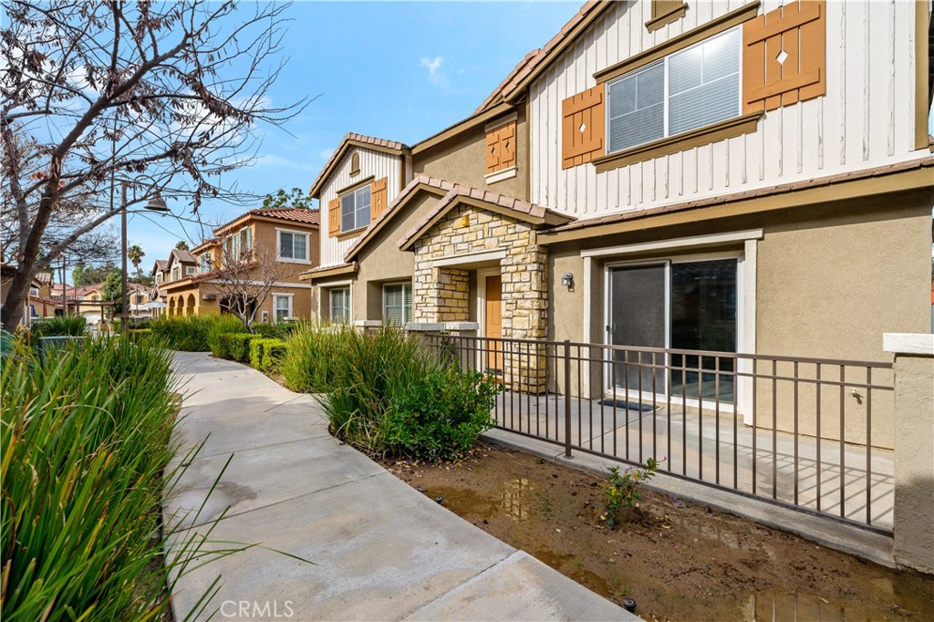 25890 Iris Ave Unit: B