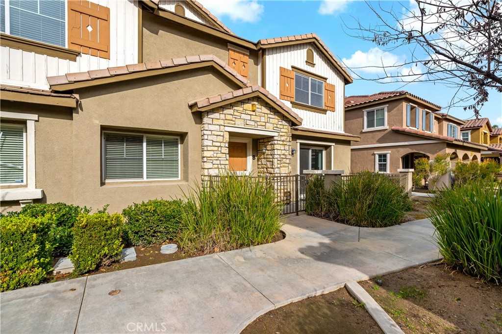 25890 Iris Ave Unit: B