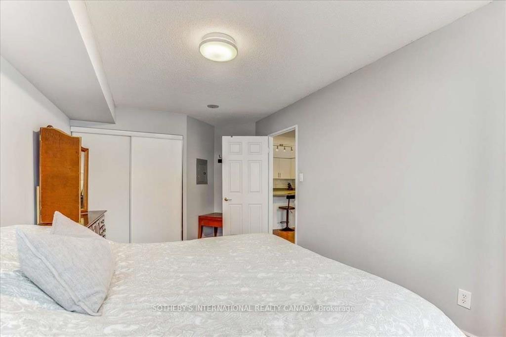 156 Enfield Place 1506