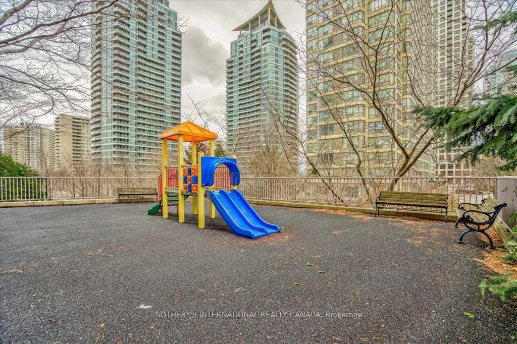 156 Enfield Place 1506