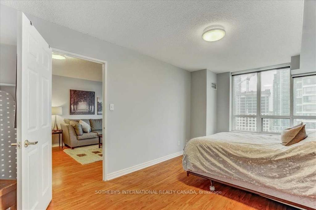 156 Enfield Place 1506