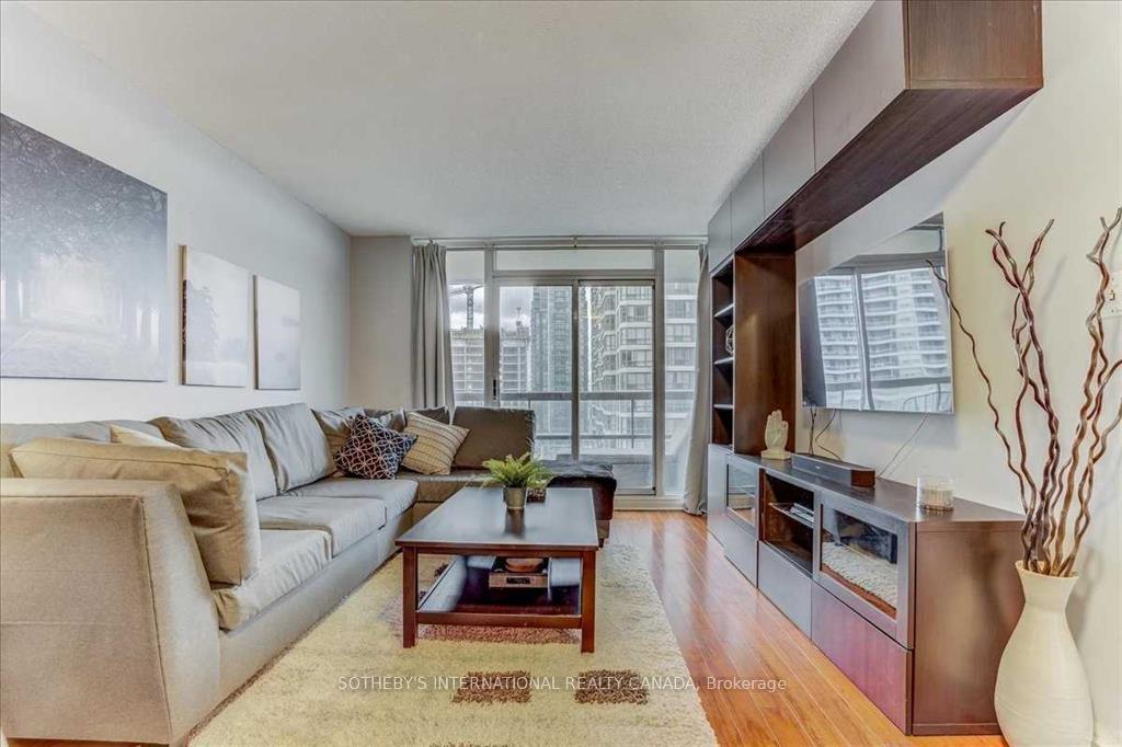 156 Enfield Place 1506