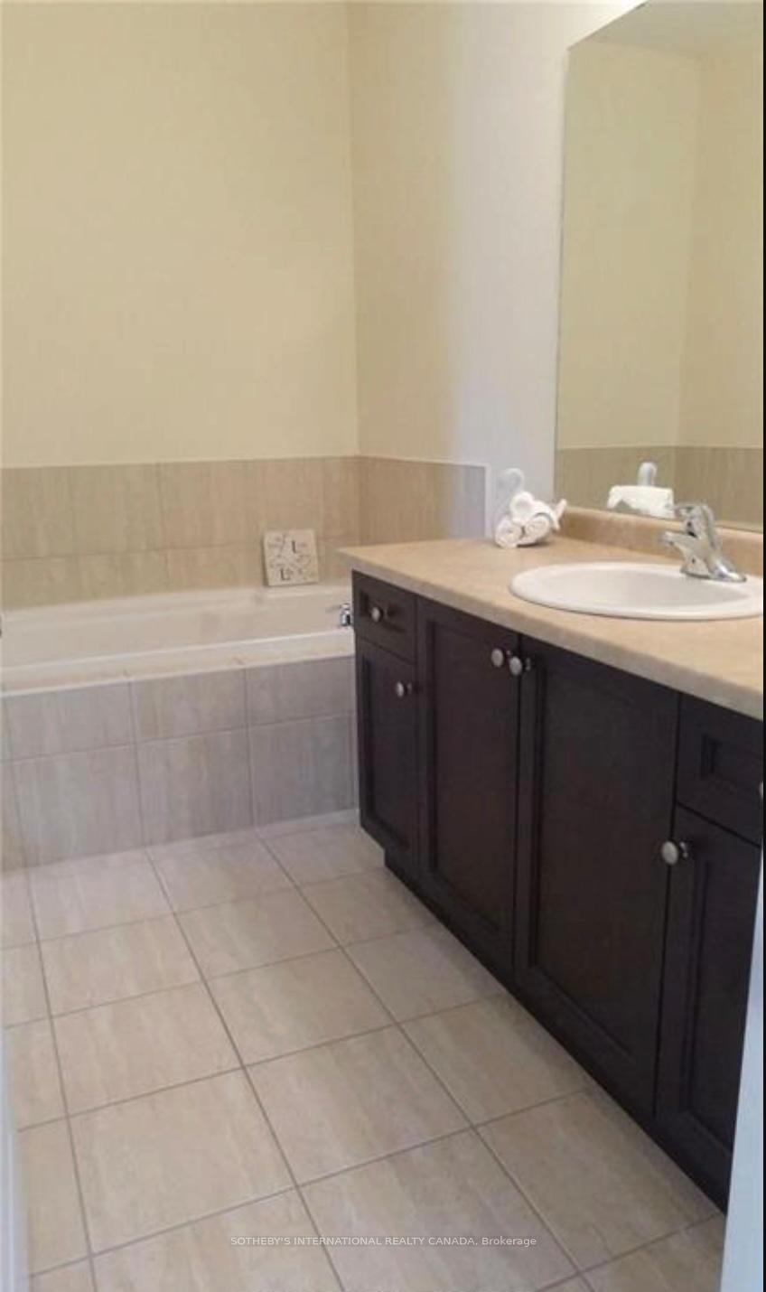 4121 Palermo Common 14