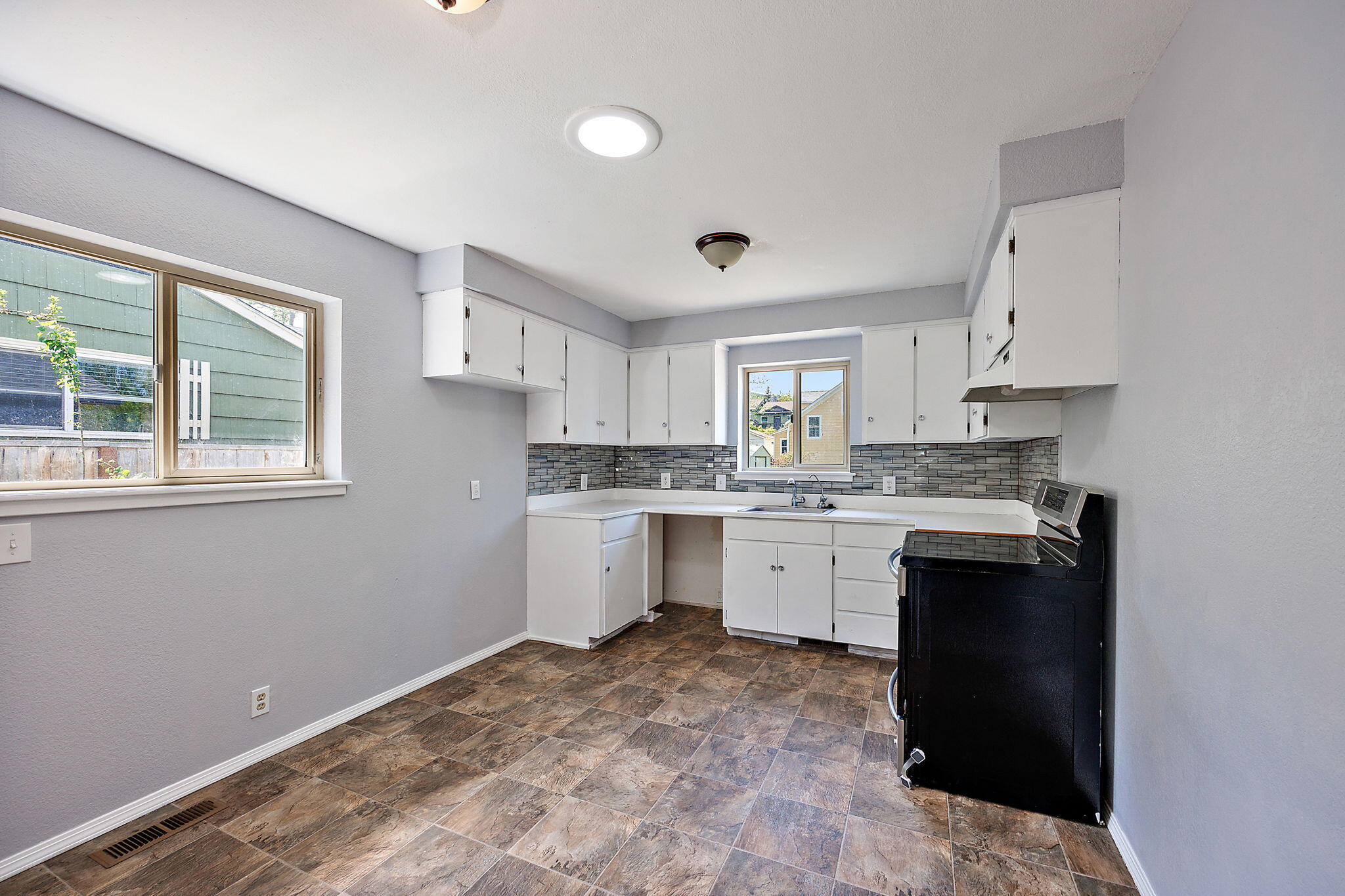 219 W Hersey Street