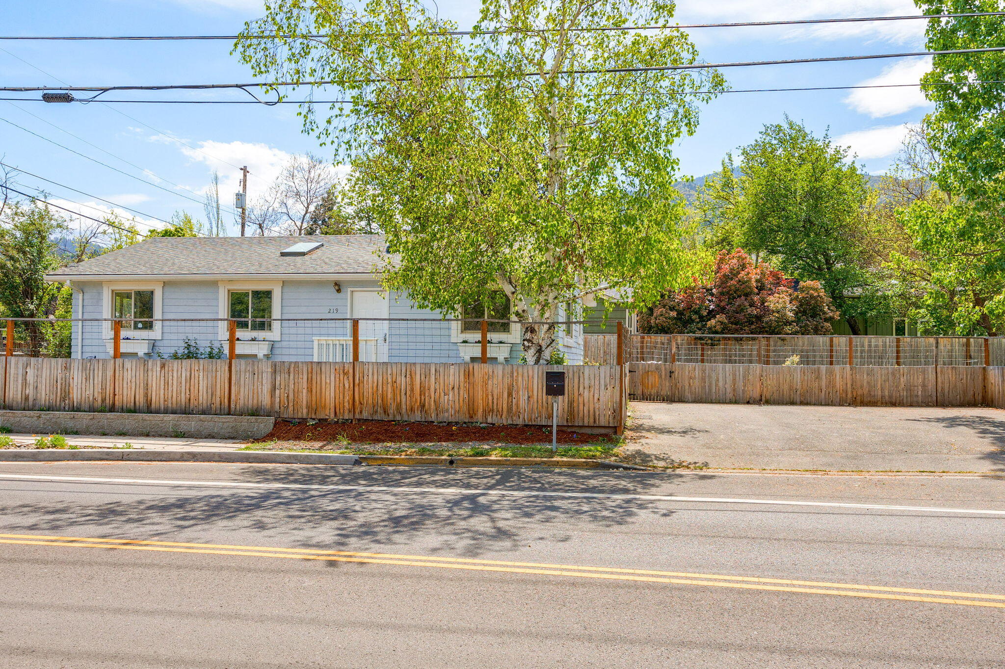 219 W Hersey Street