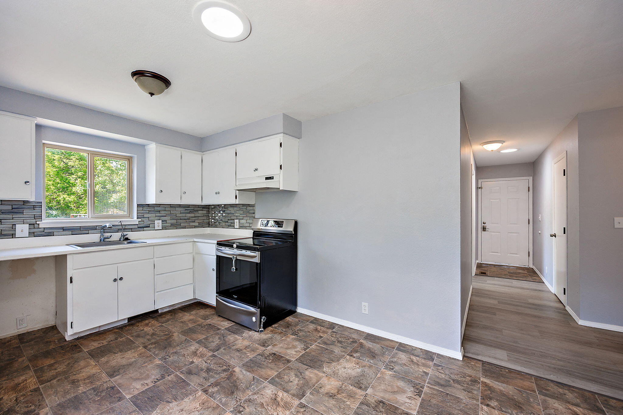 219 W Hersey Street
