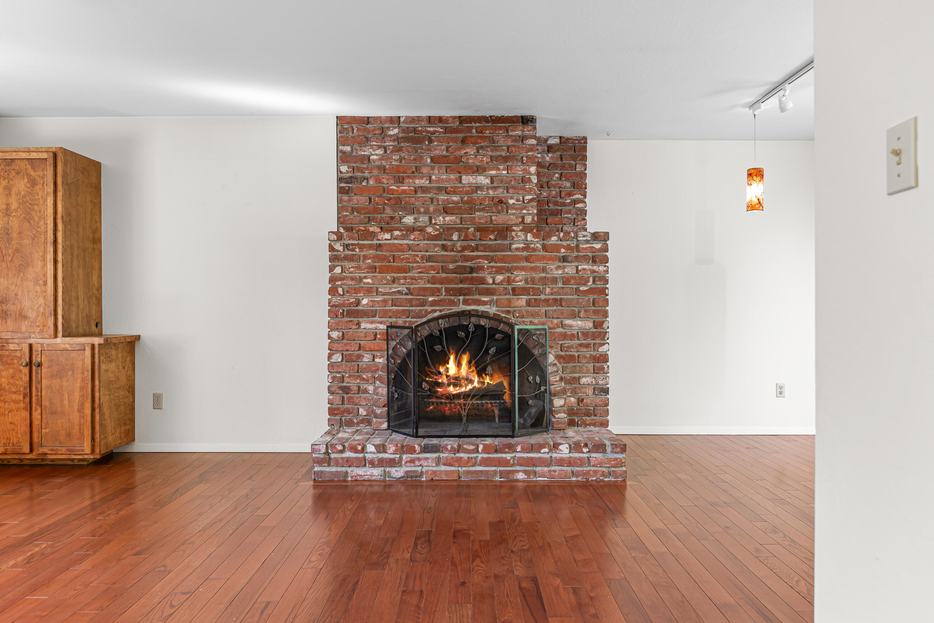 835 Fox Street