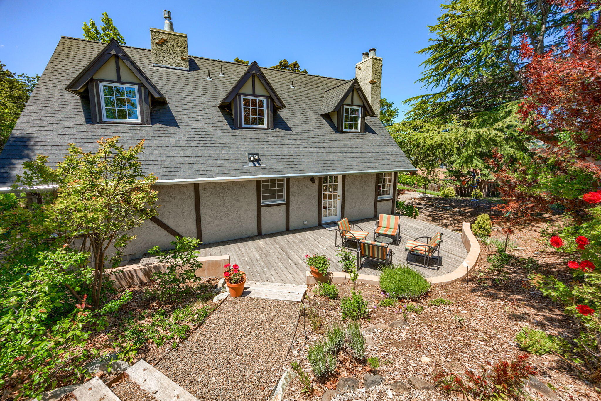 680 Oak Knoll Drive