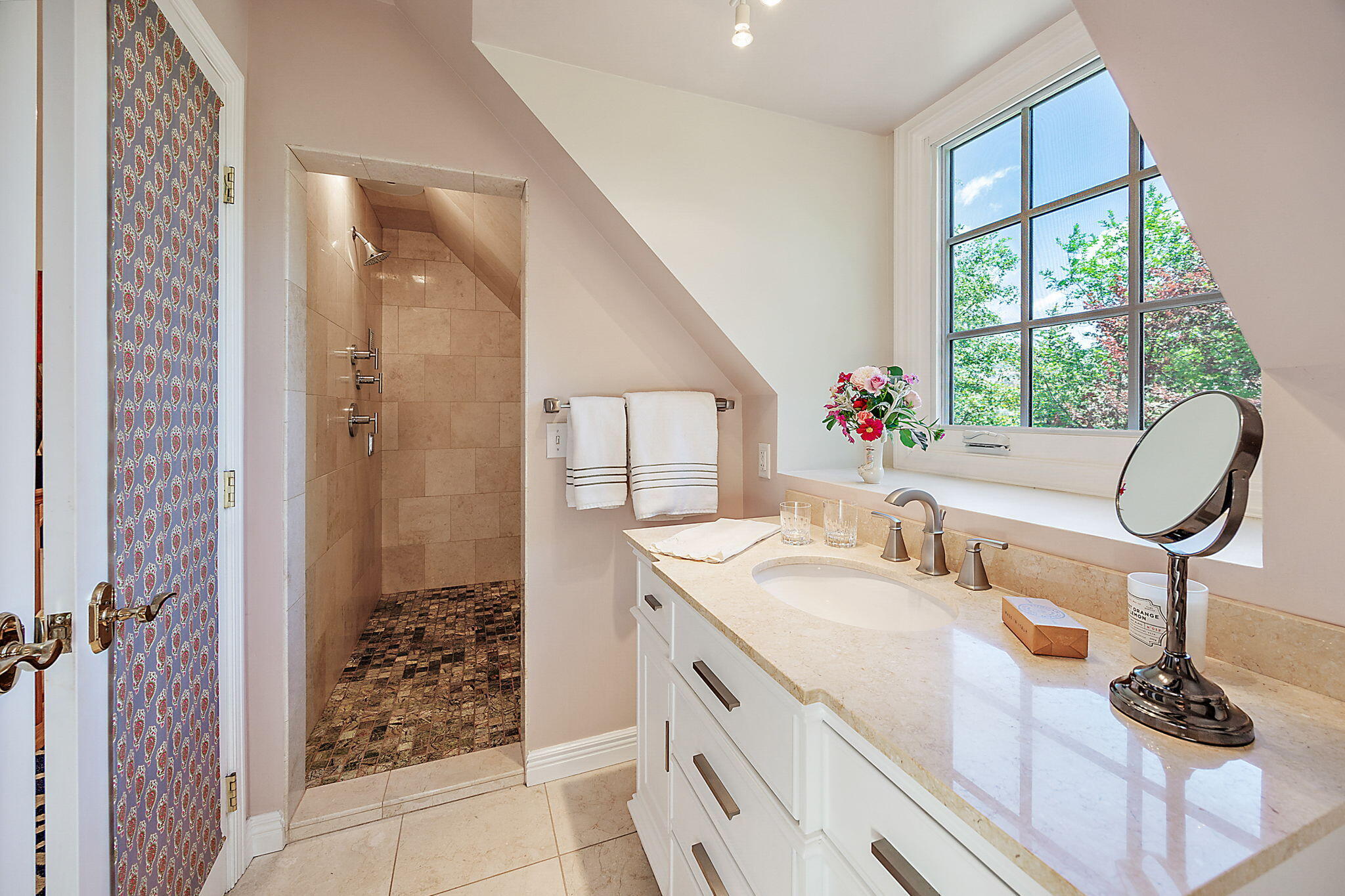 680 Oak Knoll Drive