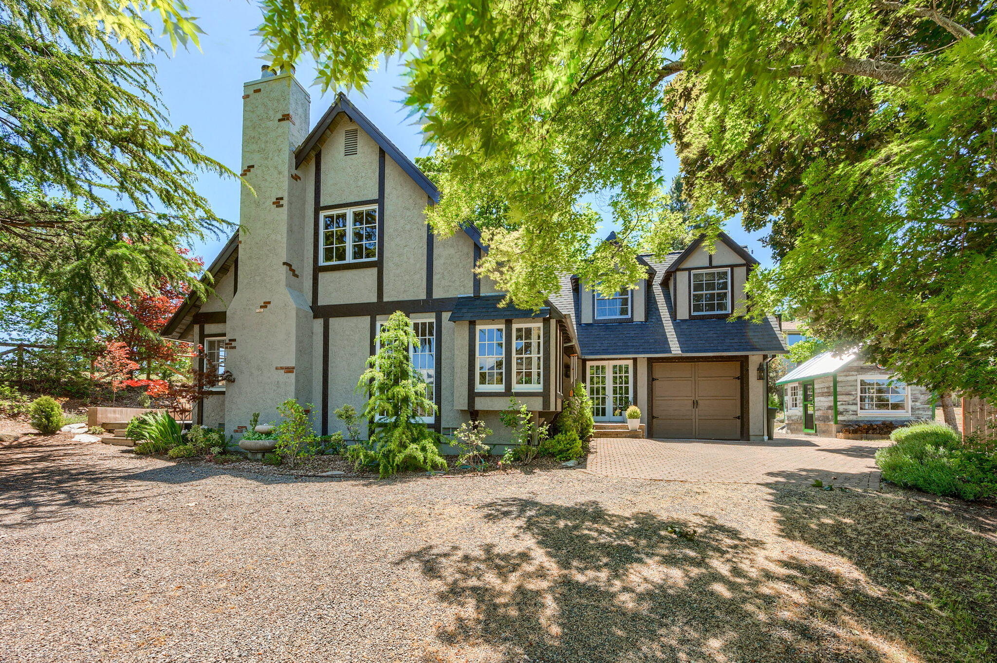 680 Oak Knoll Drive
