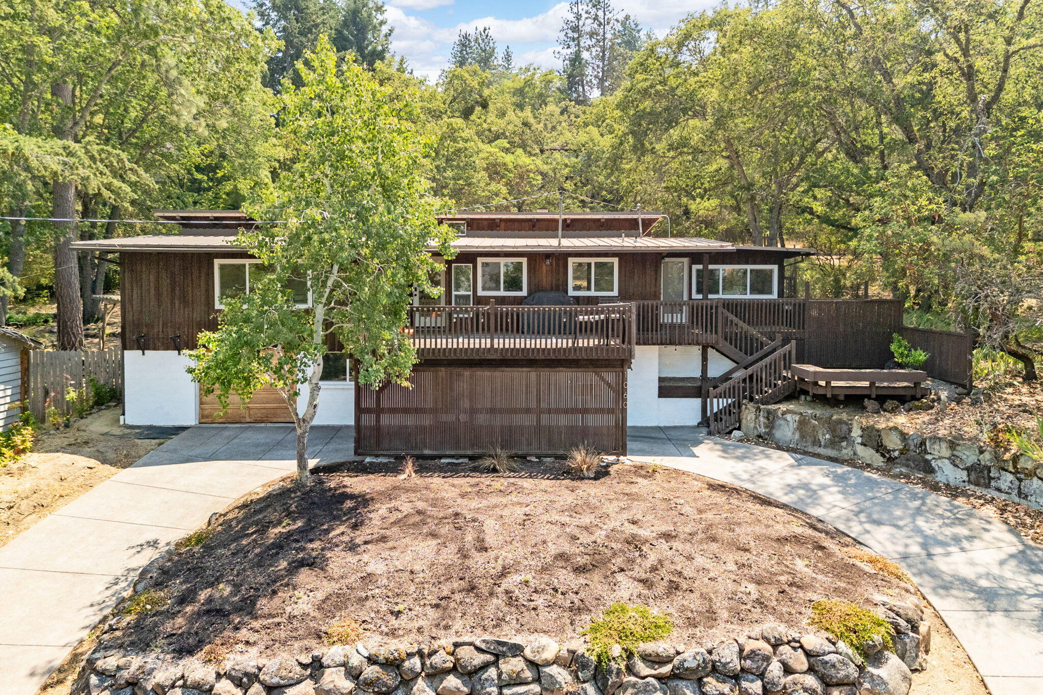 1060 Emma Street