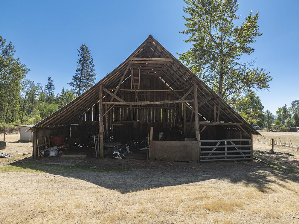 6446 Holland Loop Road