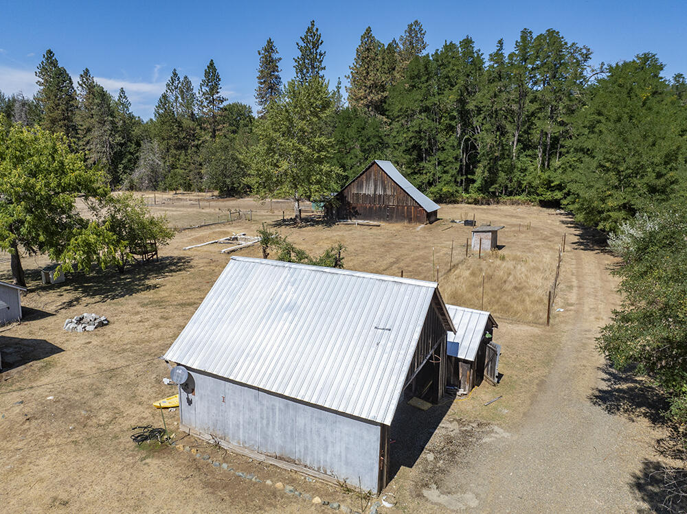 6446 Holland Loop Road