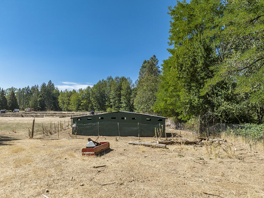 6446 Holland Loop Road