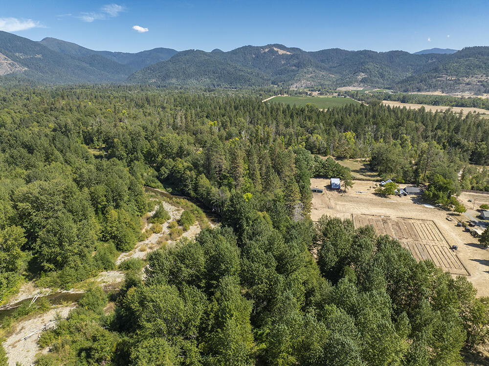 6446 Holland Loop Road