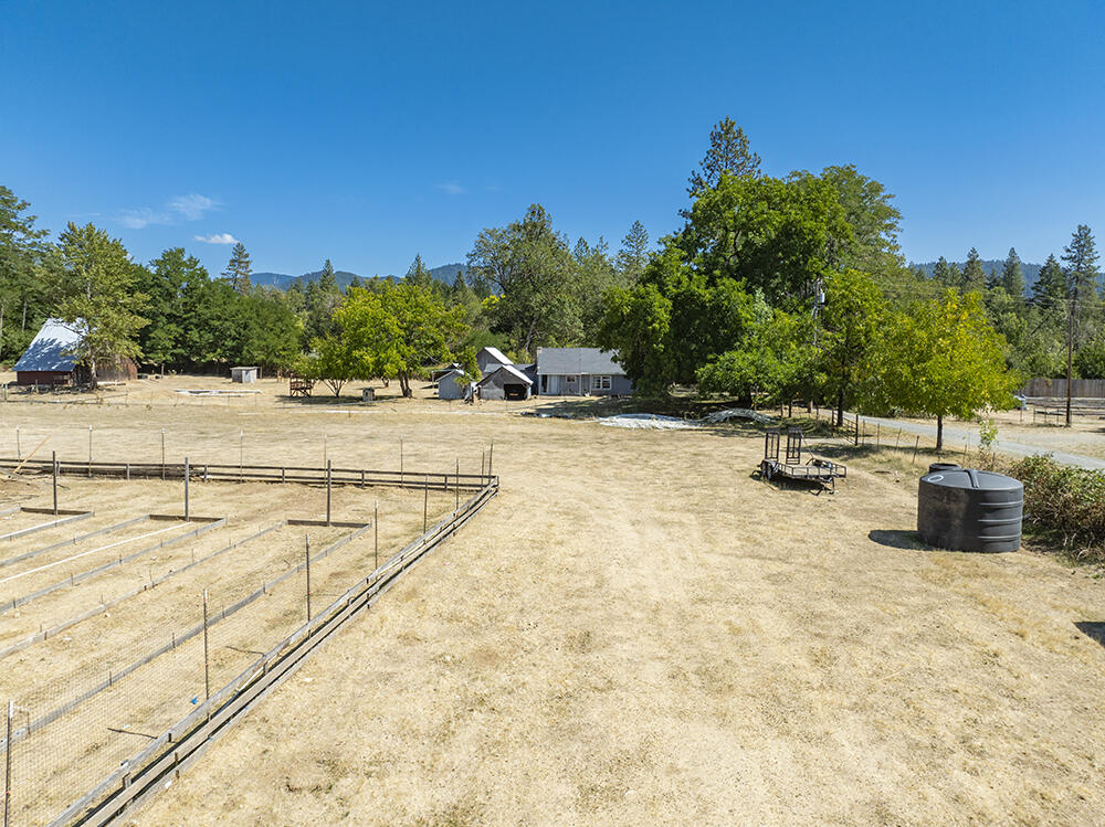 6446 Holland Loop Road