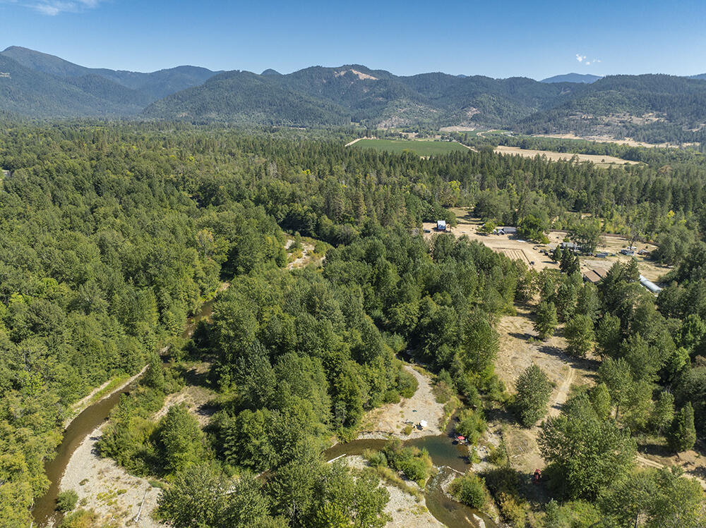 6446 Holland Loop Road