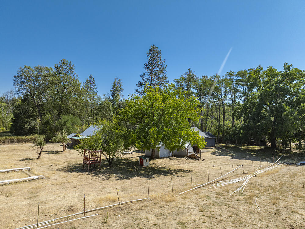 6446 Holland Loop Road