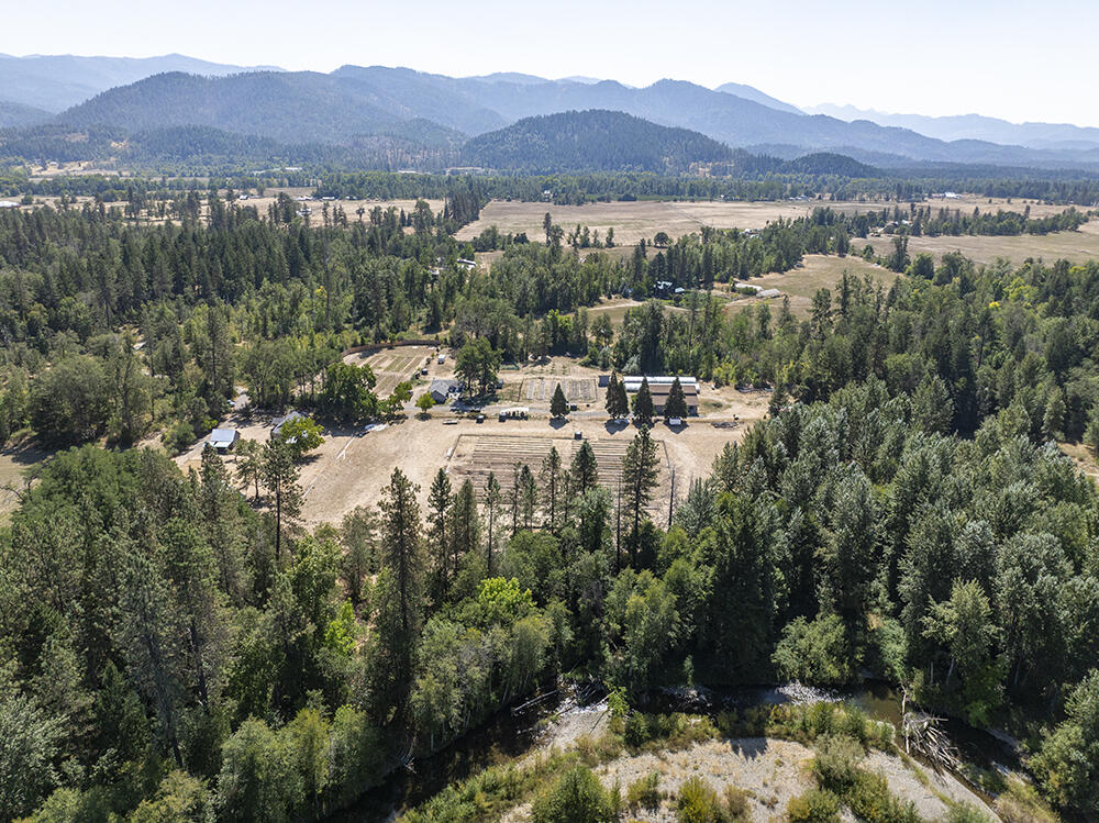 6446 Holland Loop Road