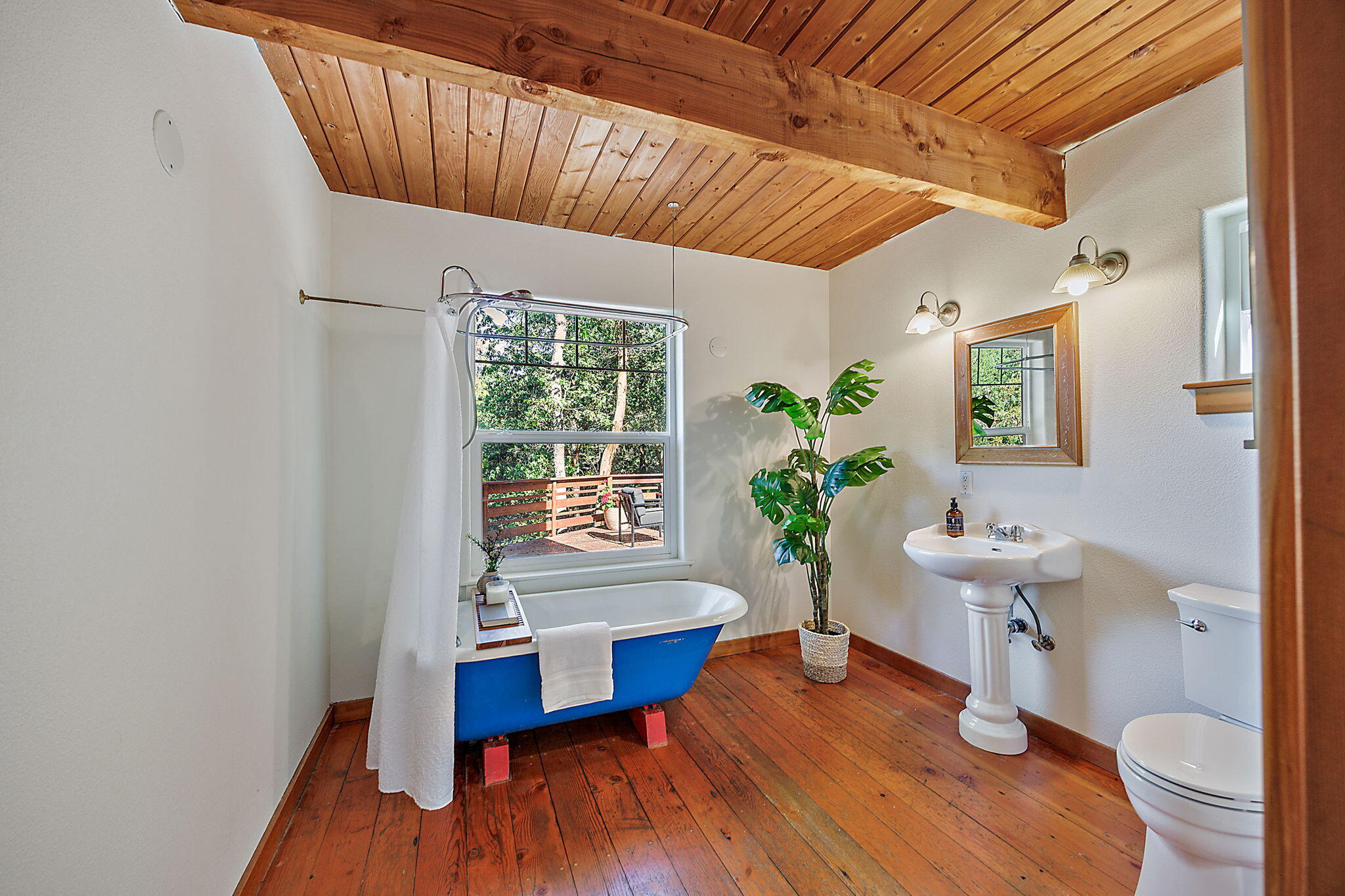 10035 Wagner Creek Road