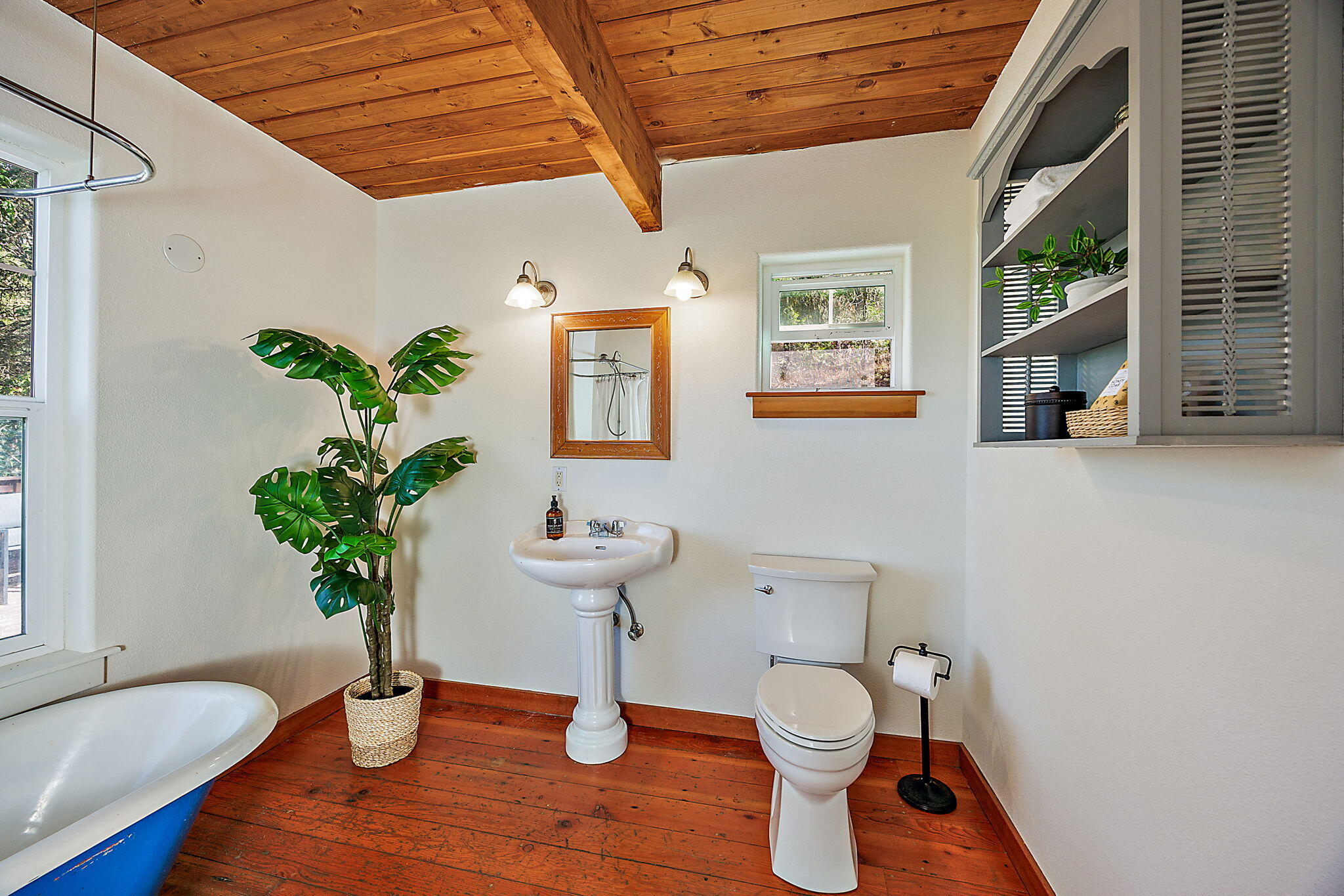 10035 Wagner Creek Road