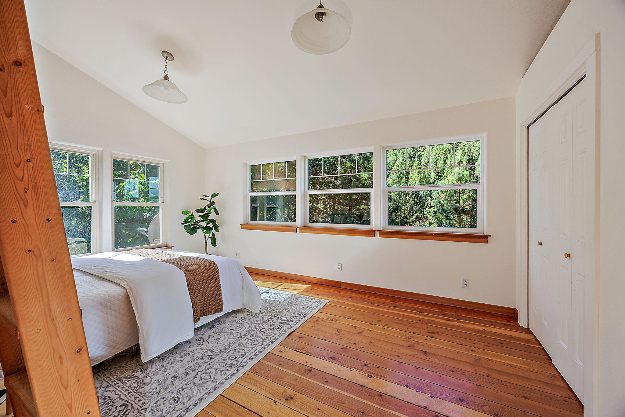 10035 Wagner Creek Road