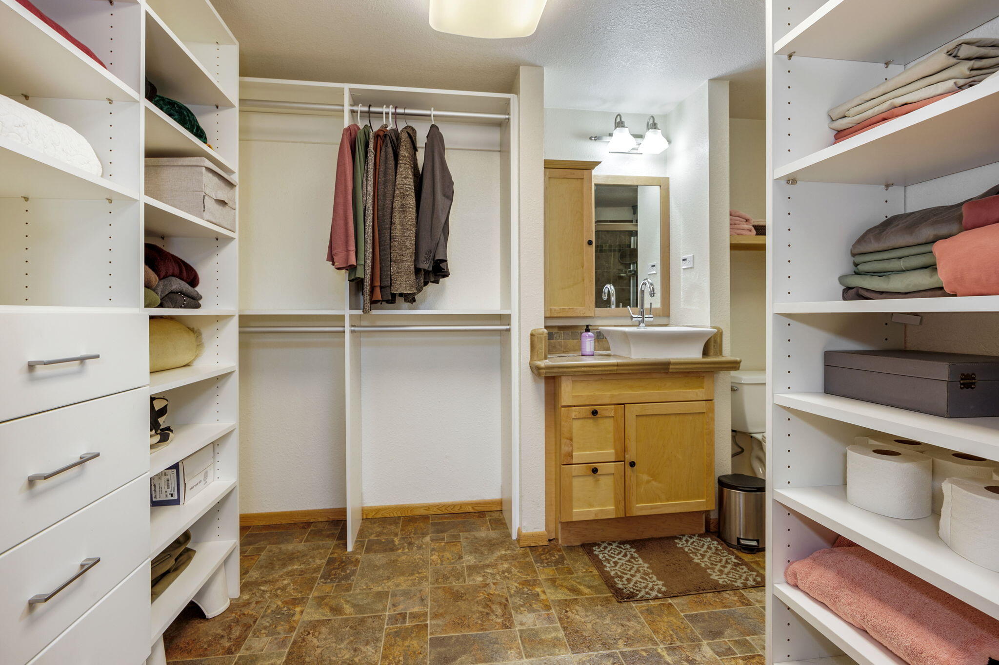 3500 W Hills Terrace