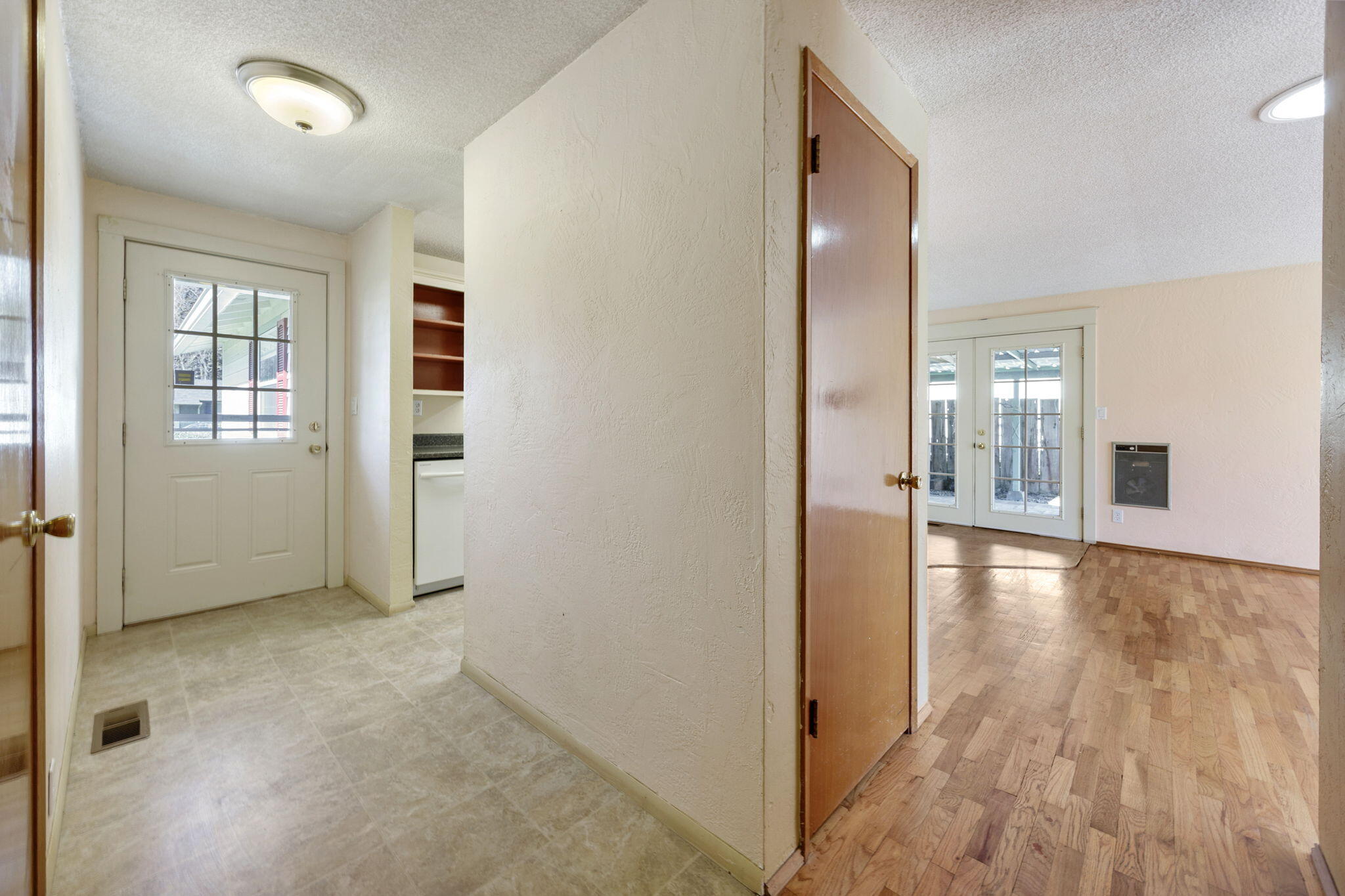 1725 Howell Avenue