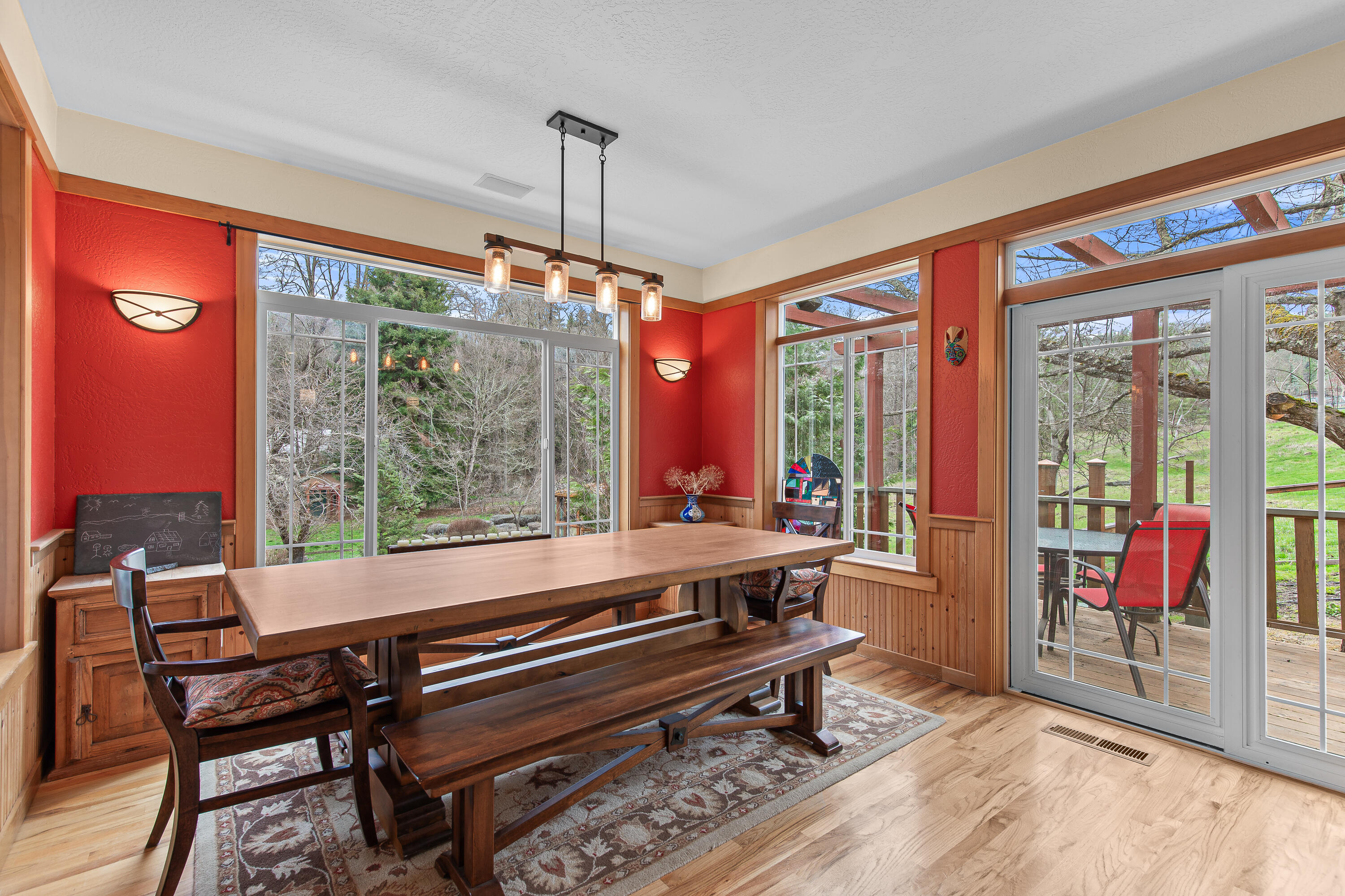 8683 Wagner Creek Road