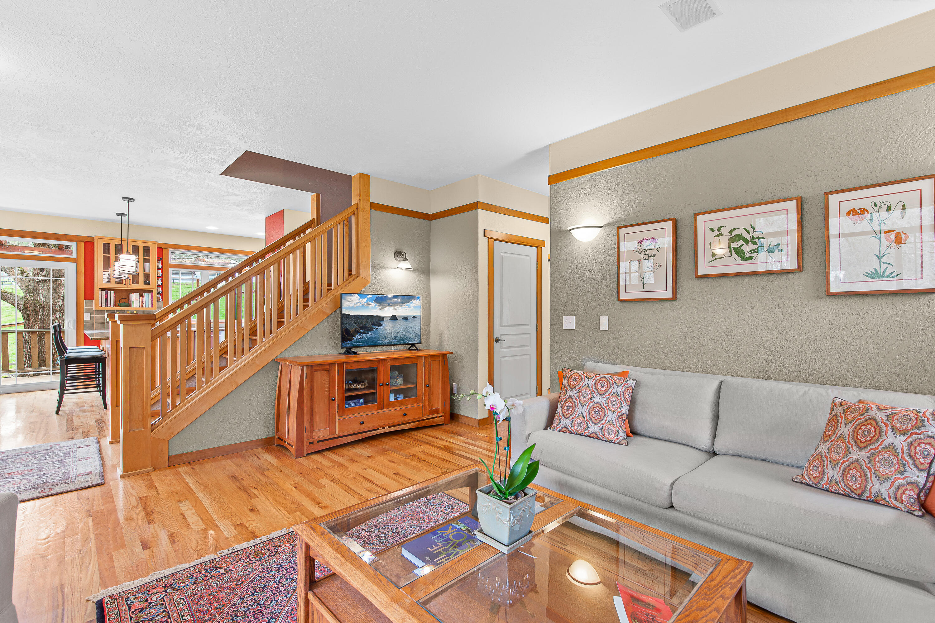 8683 Wagner Creek Road