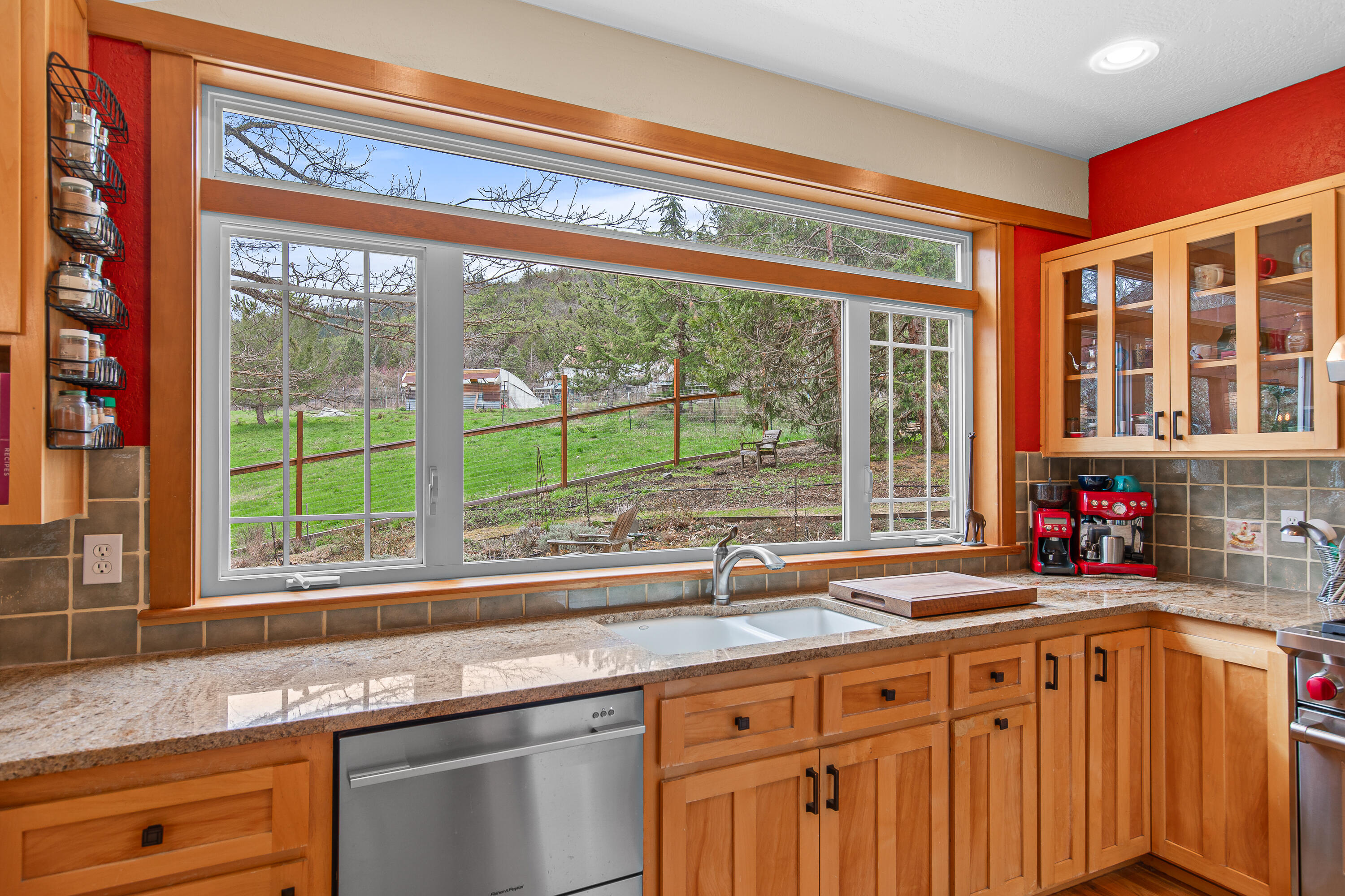8683 Wagner Creek Road