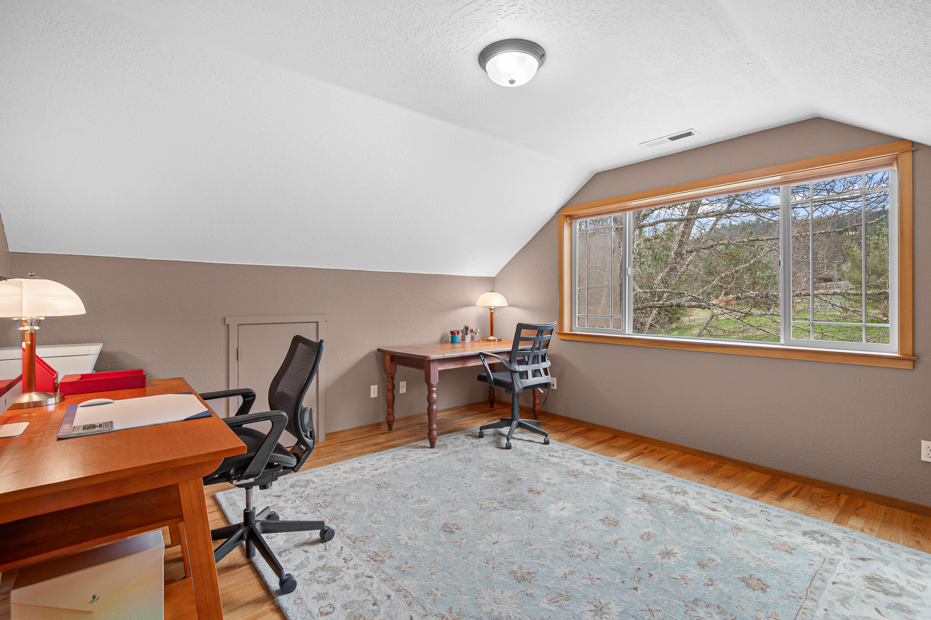 8683 Wagner Creek Road
