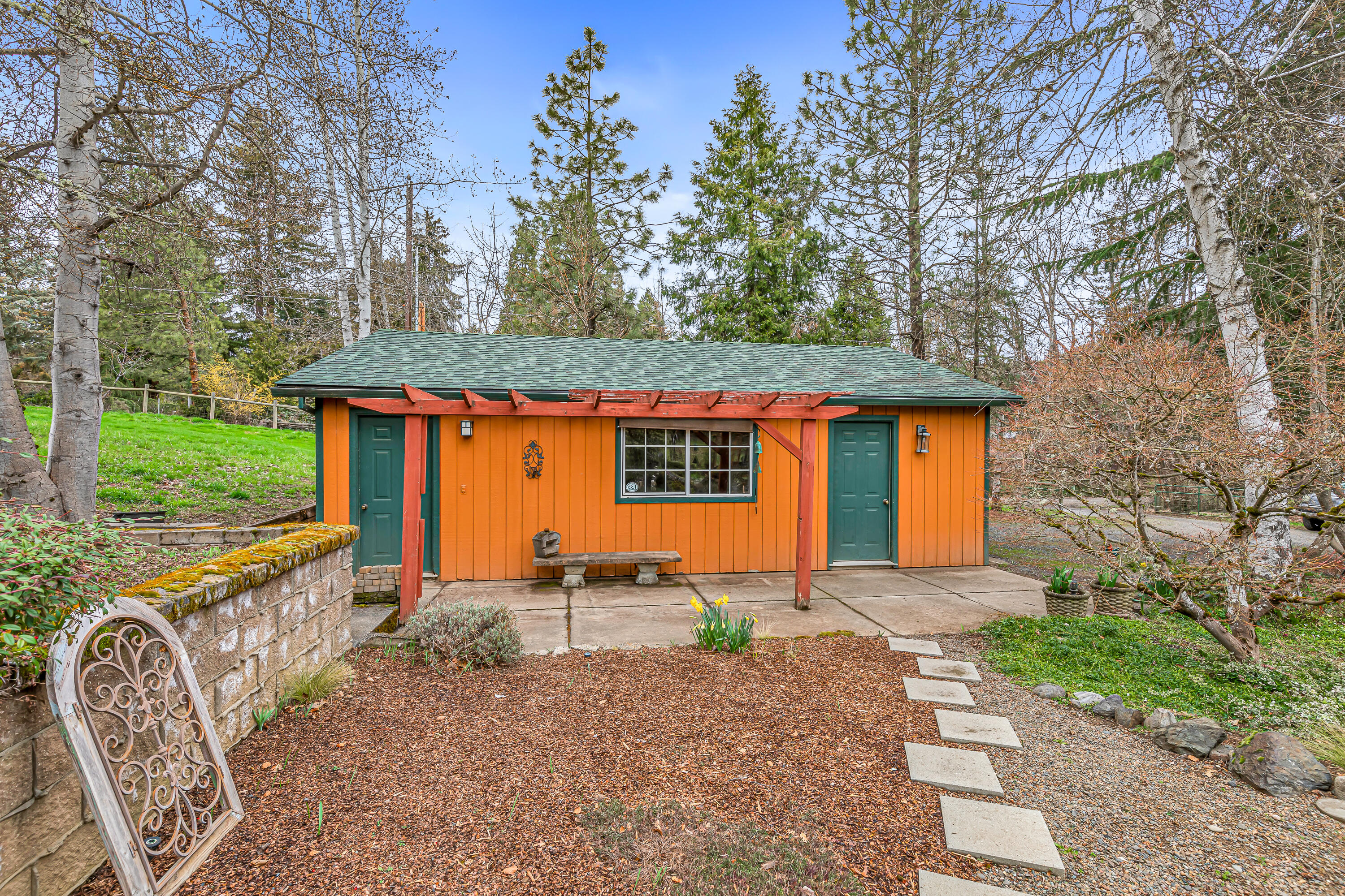 8683 Wagner Creek Road
