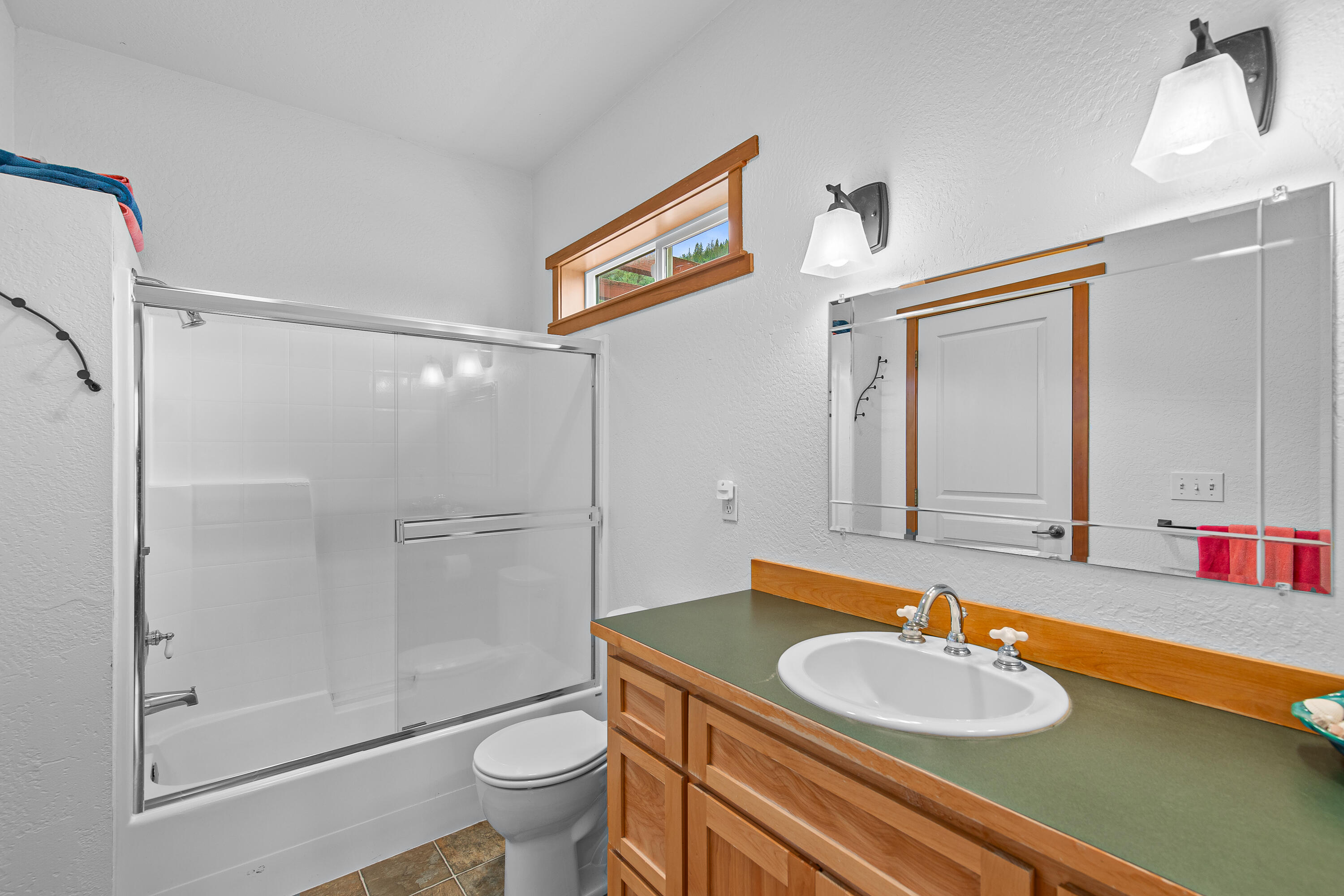 8683 Wagner Creek Road