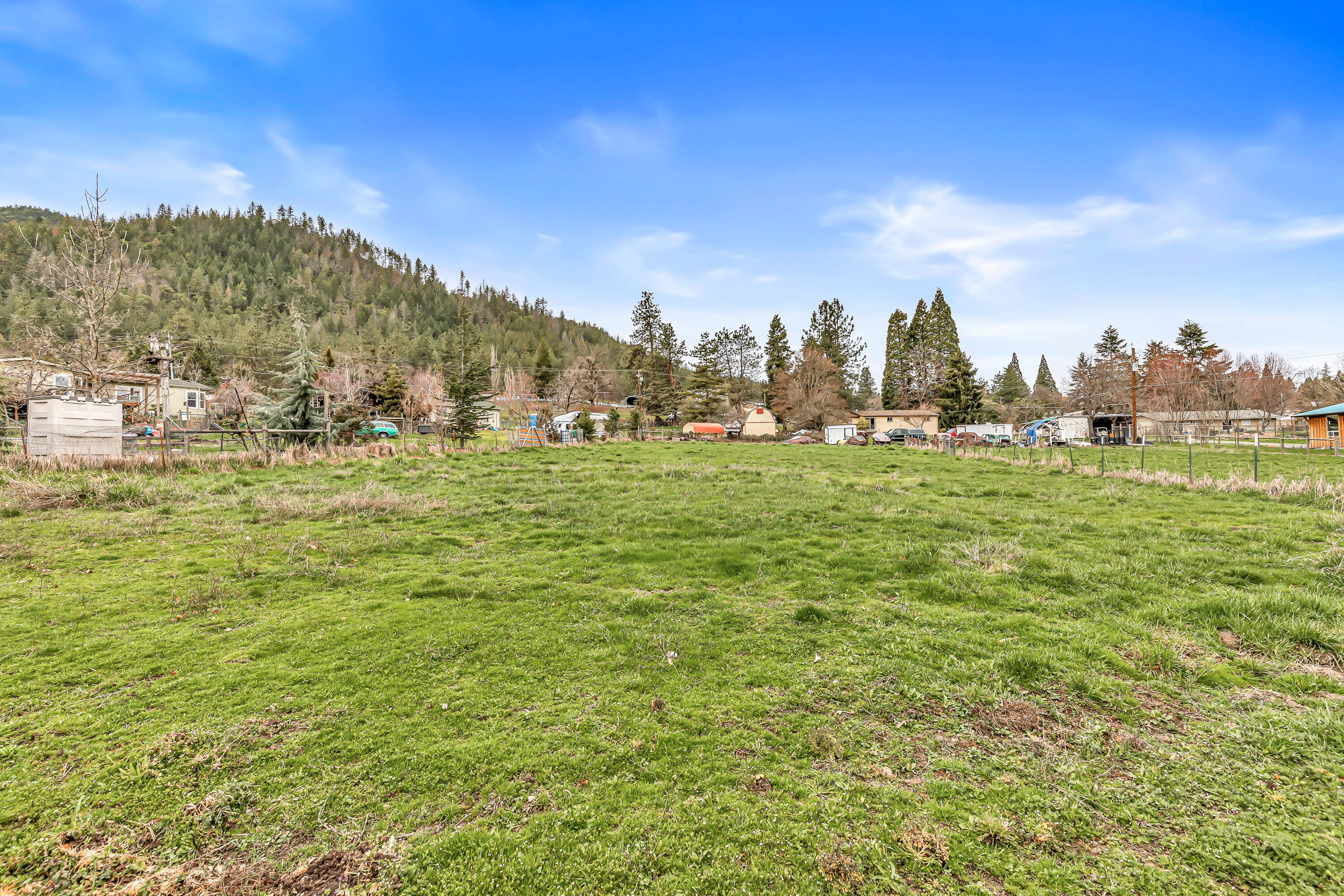 8683 Wagner Creek Road