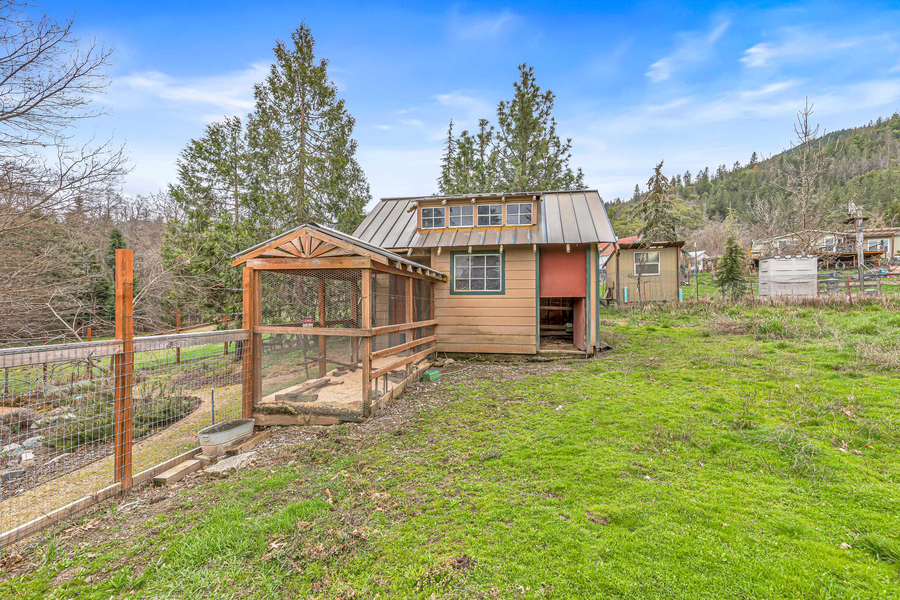 8683 Wagner Creek Road