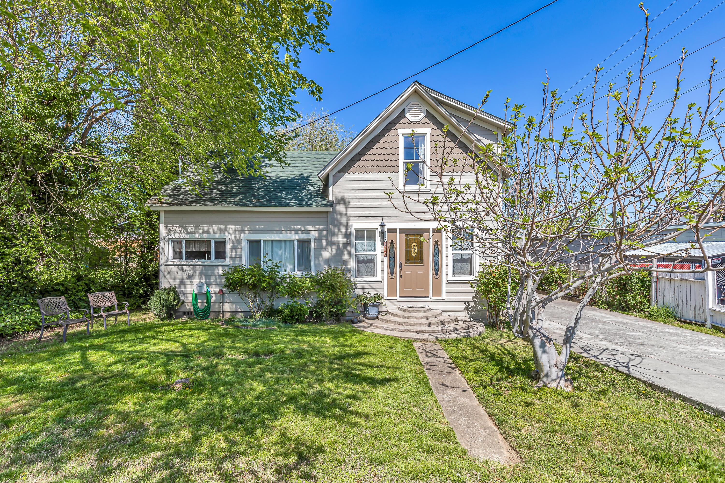108 W 4'th Street